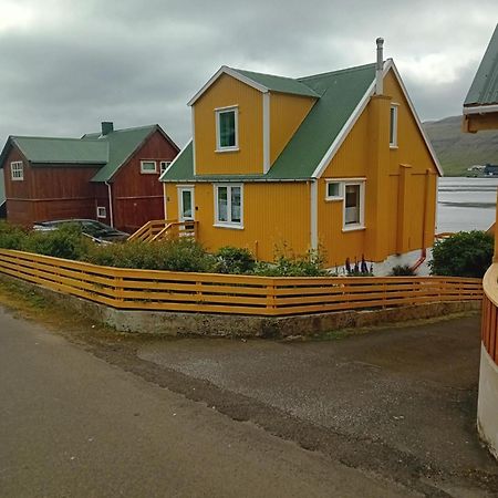 Willa Det Lille Gule Hus Trongisvágur Zewnętrze zdjęcie